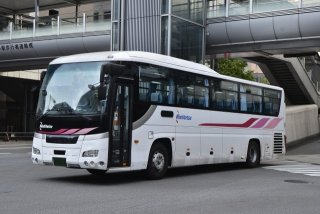 新宿から片道約90分のロケーション
