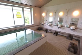 旅館のような浴室で勉強の疲れをリフレッシュ