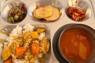 各国の料理が楽しめる