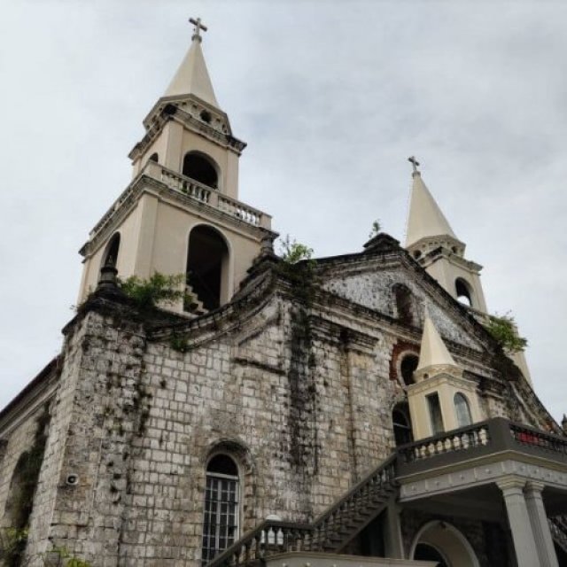 イロイロの教会