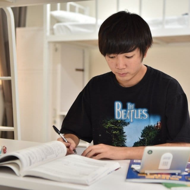 勉強集中4人部屋