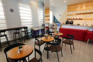 お洒落なカフェテリア