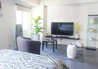 プールつきの快適なコンドミニアム