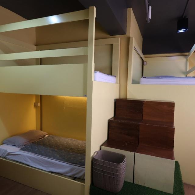 学生寮（4人部屋）