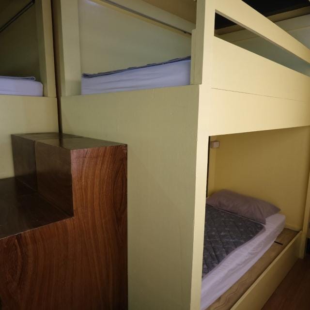 学生寮（4人部屋）