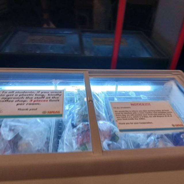 ダイニングエリア無料キッチン