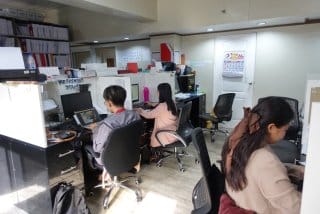 区役所のようにオーガナイズされた職員室