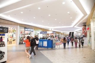 両替は学校・買い物は各自