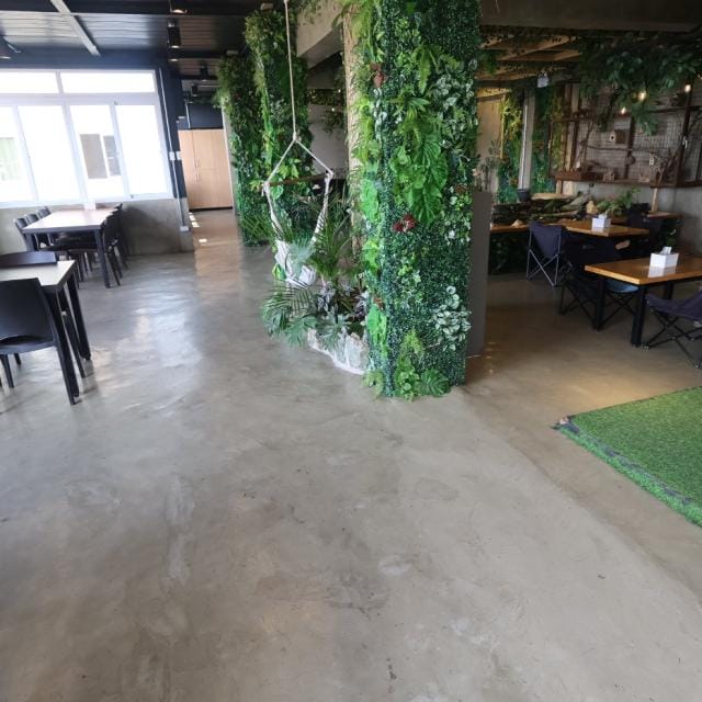 カフェ（AQUA GARDEN）