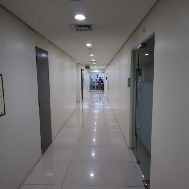 廊下（学校フロア）
