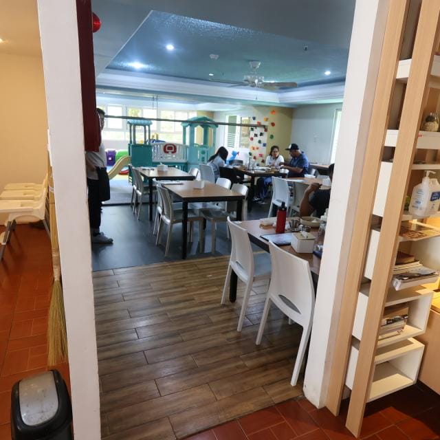 カフェ（AQUA GARDEN）