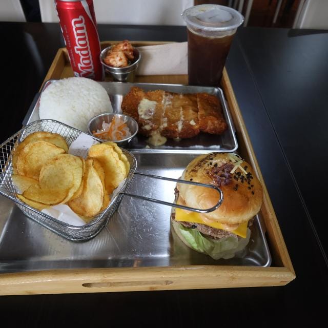 カフェ（AQUA GARDEN）