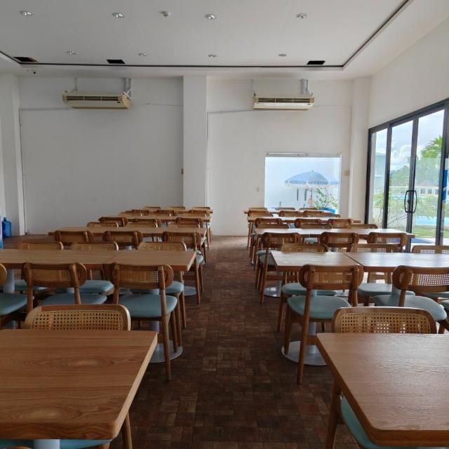 レストラン