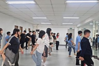 ダンスルーム