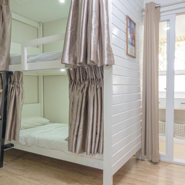 スタジオ4人部屋（女性）