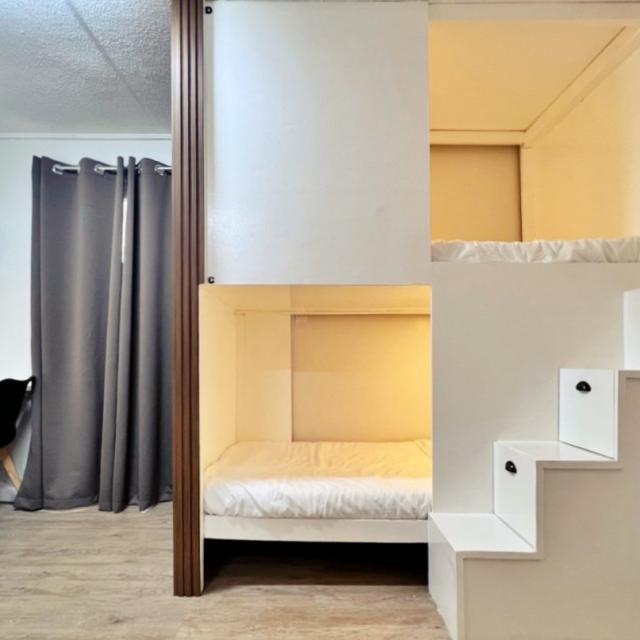 スタジオ4人部屋（男性）