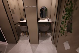 女性限定のメイクアップルーム