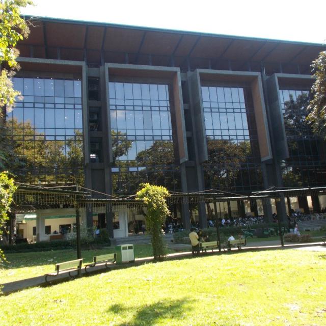 ラサール大学講義棟