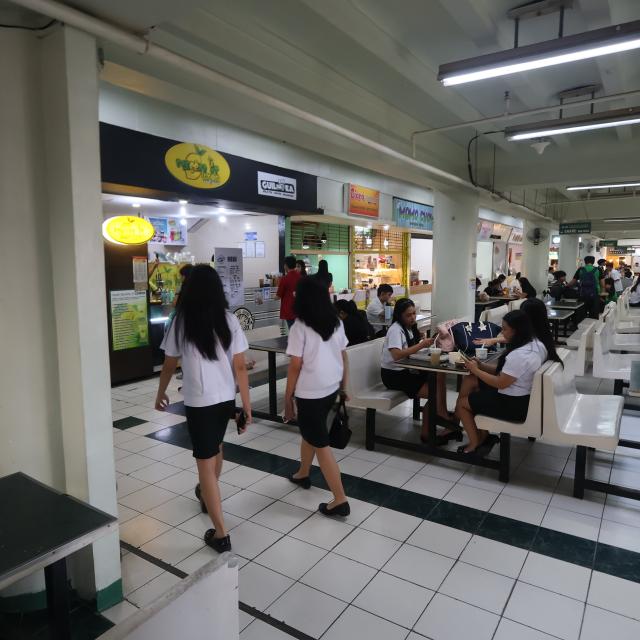 ラサール大学フードコート