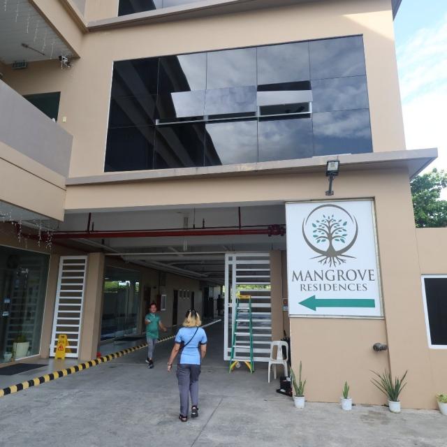 外部寮（Mangrove Residence）外観
