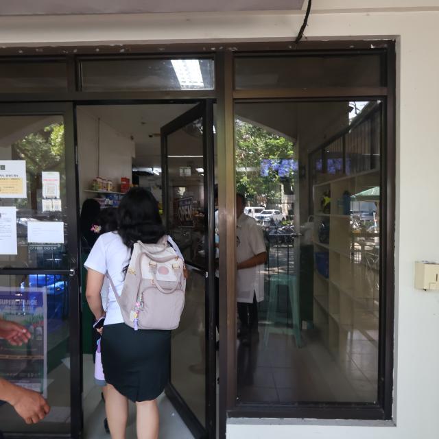 ラサール大学売店