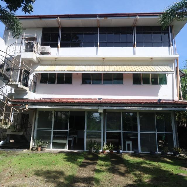 学校外観