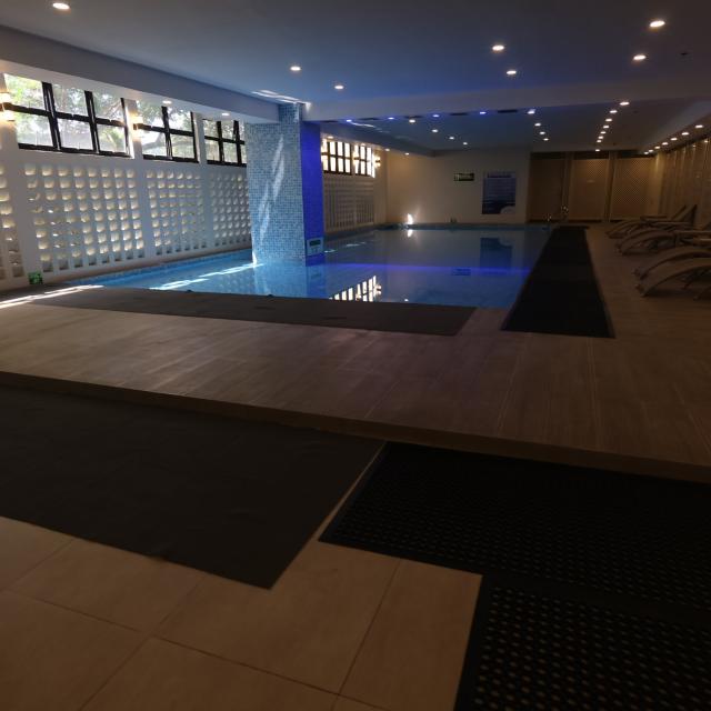 屋内プール