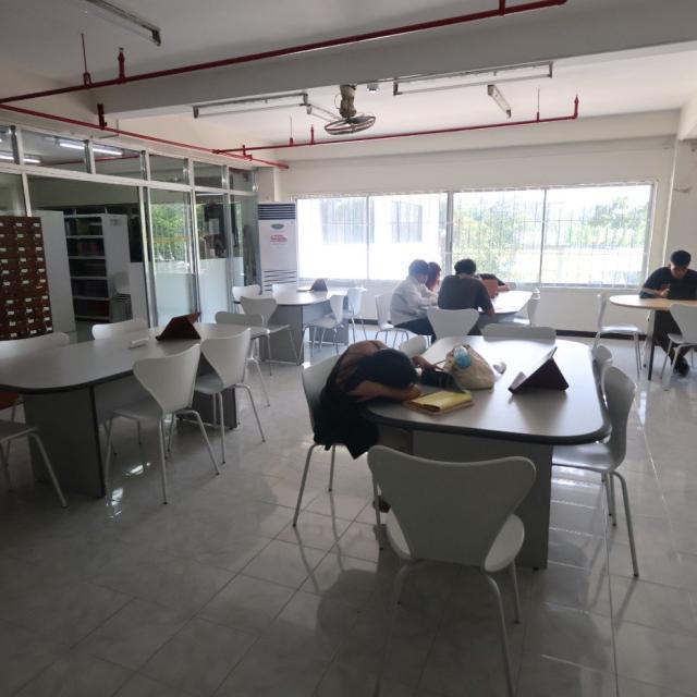 ラサール大学ライブラリー