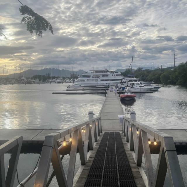SUBIC YACHT SUNSET TOUR