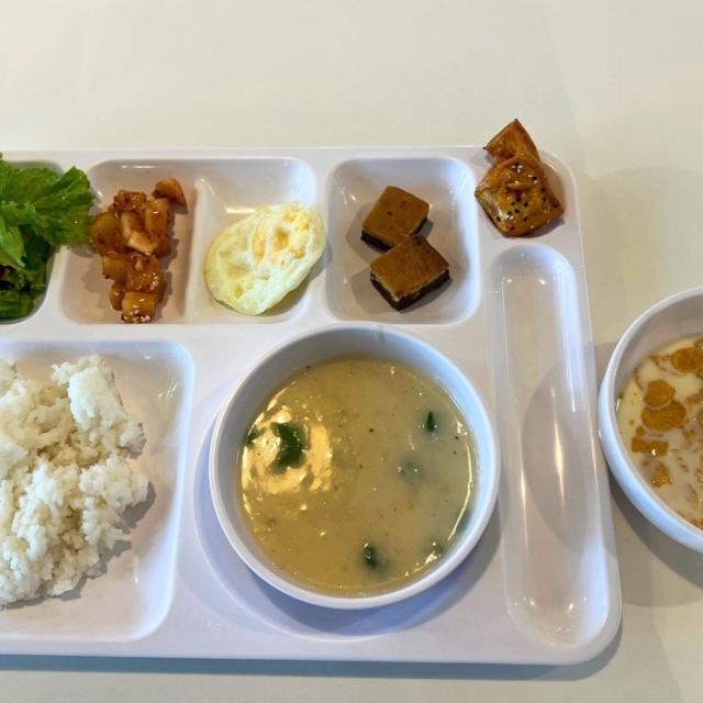朝食