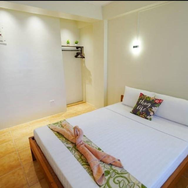 Feliness Hotel / 3-Star Hotel