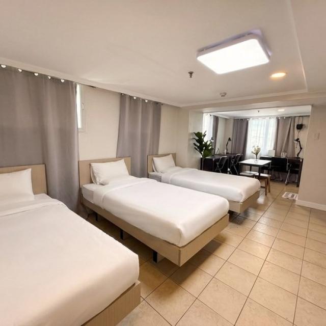 Triple Room