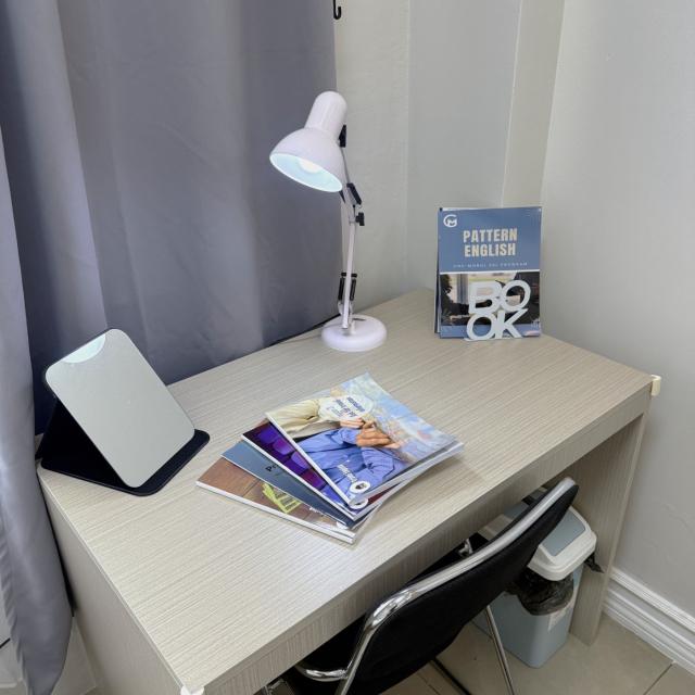 Semi-Single Room
