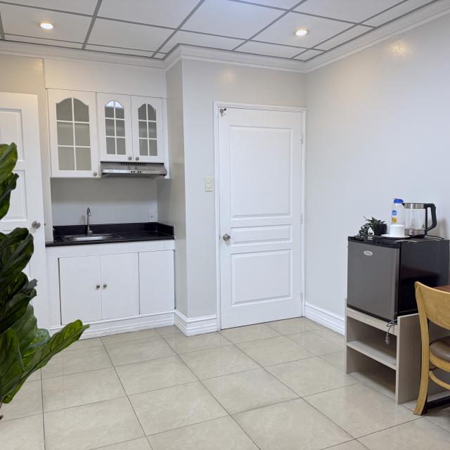 Semi-Single Room