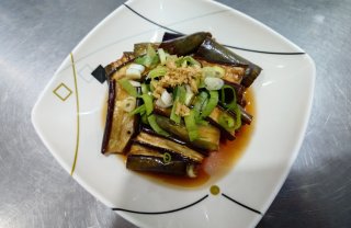 日本人スタッフ監修の食事