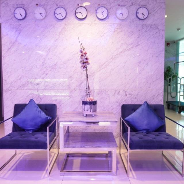 外部寮（Stacia Hotel）ロビー
