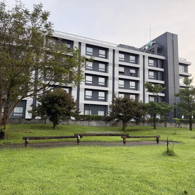 学生寮外観