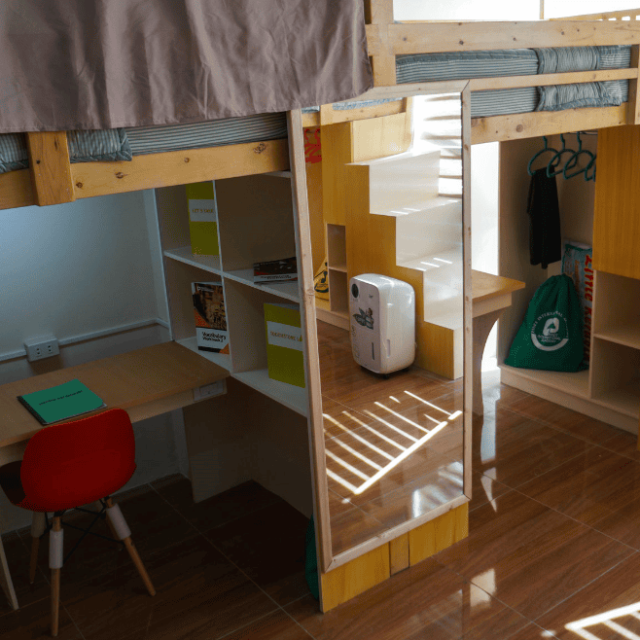 学生寮4人部屋