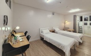 スタジオ1人部屋、2人部屋
